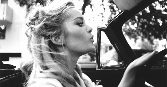 Because it's Tuesday, let's celebrate Tuesday Weld