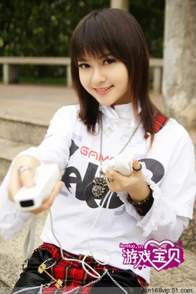 Japanese Korean Lover's: Cosplayer Cantik VS Ulzzang Ganteng