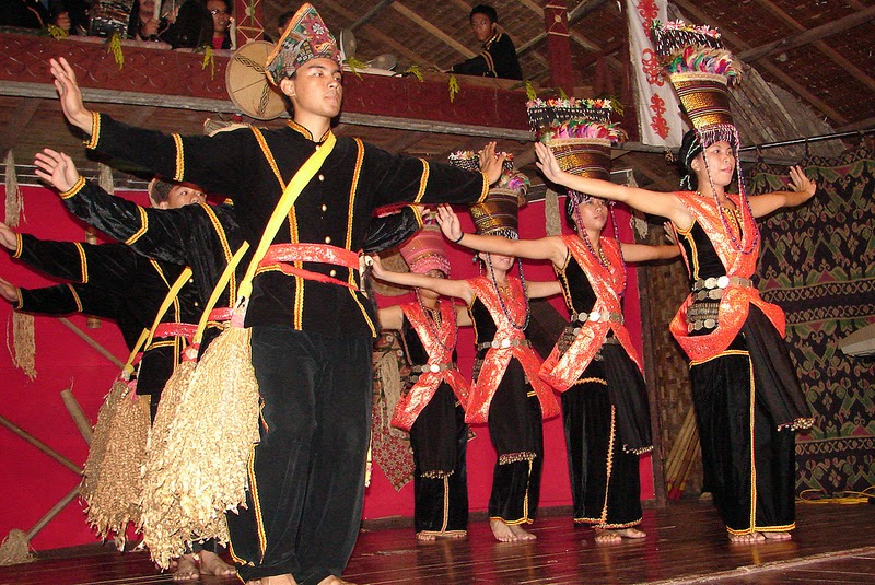 Tarian Etnik Sabah Tarian Sumazau Kadazan