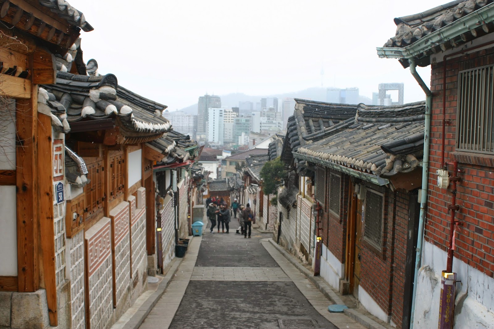 Bukchon Village Traditional Hanok Stay Koreabridge