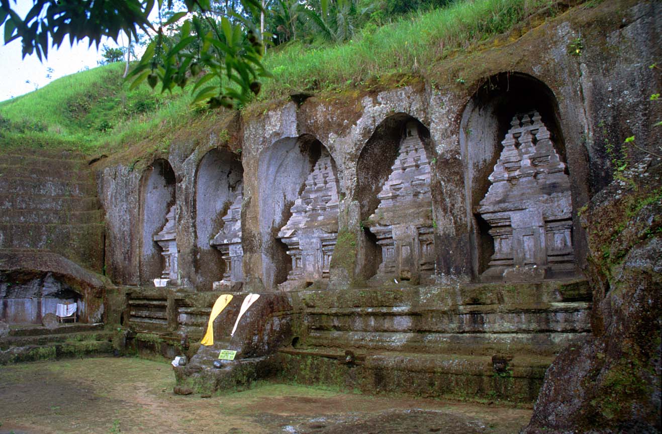 Gunung Kawi Tampaksiring Temple In Gianyar Bali javatour