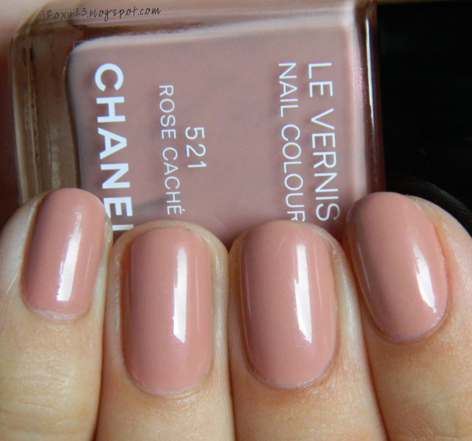 Chanel Rose Caché 521 Le Vernis - The Beauty Look Book