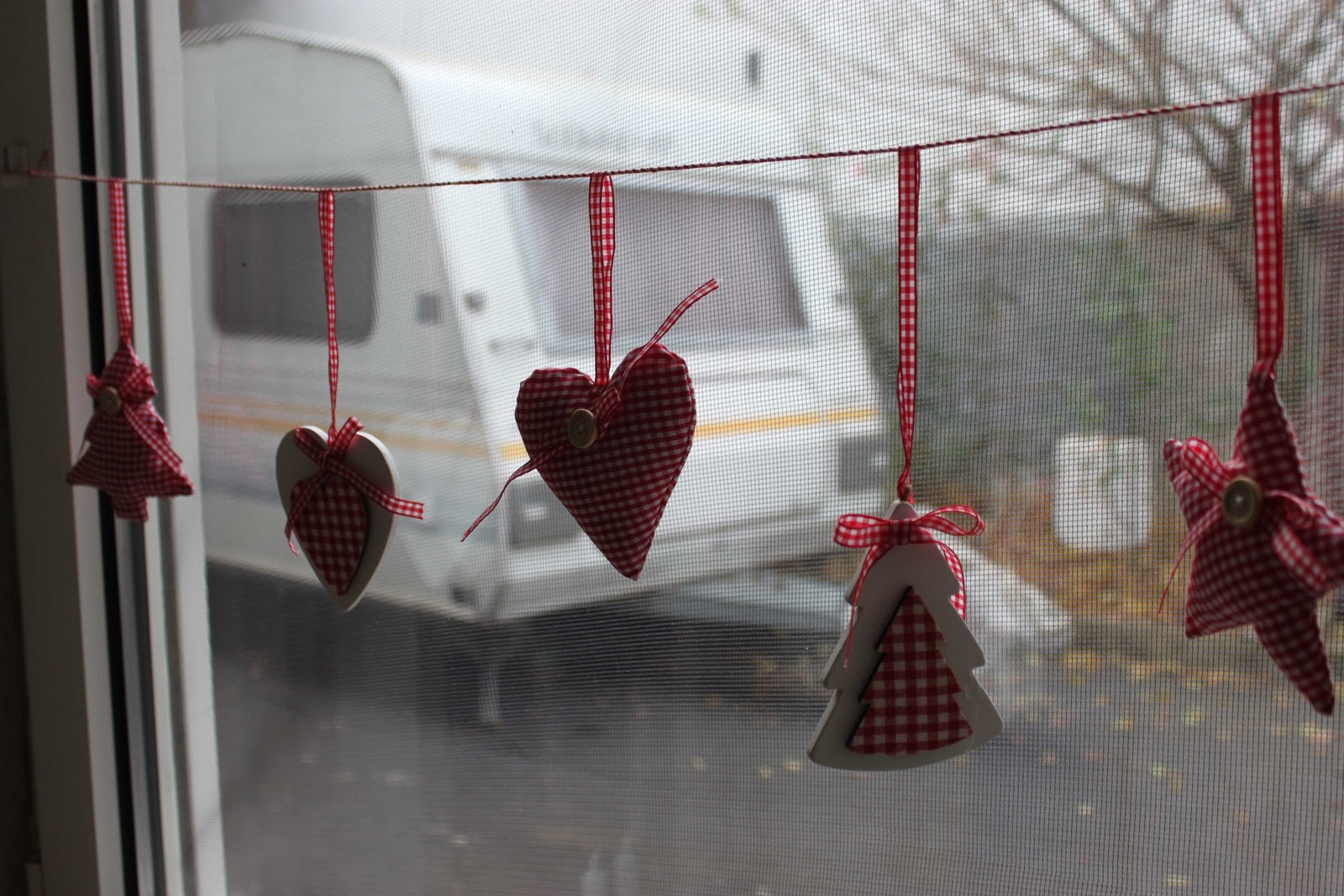 Country cottage: weihnachtlich dekoriert