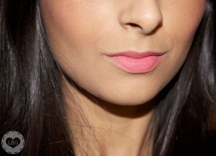 Dior Airflash Spray Foundation (Review, Swatches & Photos)