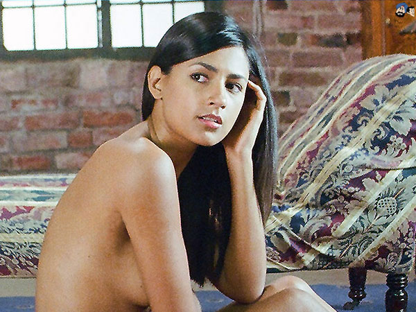 Aruna Shields goes Nude 60 girls refused the role of Mrs Mehta in Mr Singh