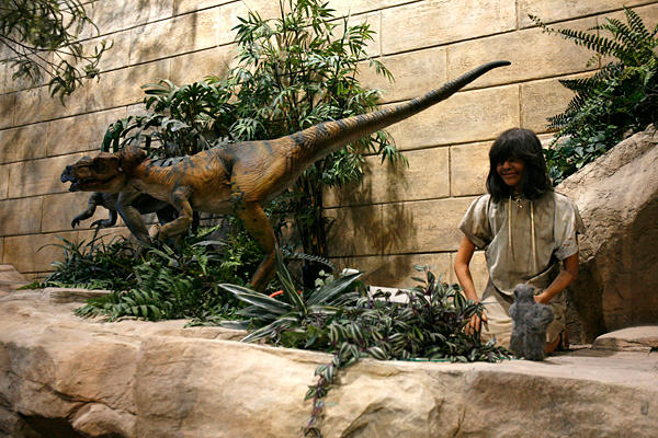 http://1.bp.blogspot.com/-Max-cKIKsTs/T7DzoDHFWJI/AAAAAAAACTk/by8dZjaEzVk/s1600/creation-museum.jpg
