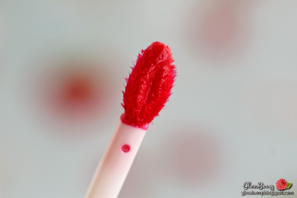 Innisfree vivid tint rouge 01 review swatches lipswatch glossberry 