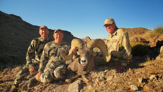 Arizona+Super+Big+Game+Raffle+Desert+Bighorn+Sheep+Hunt++Photo+with+AZ+Desert+Sheep+Outfitters+and+Guides+Colburn+and+Scott+Outfitters.JPG
