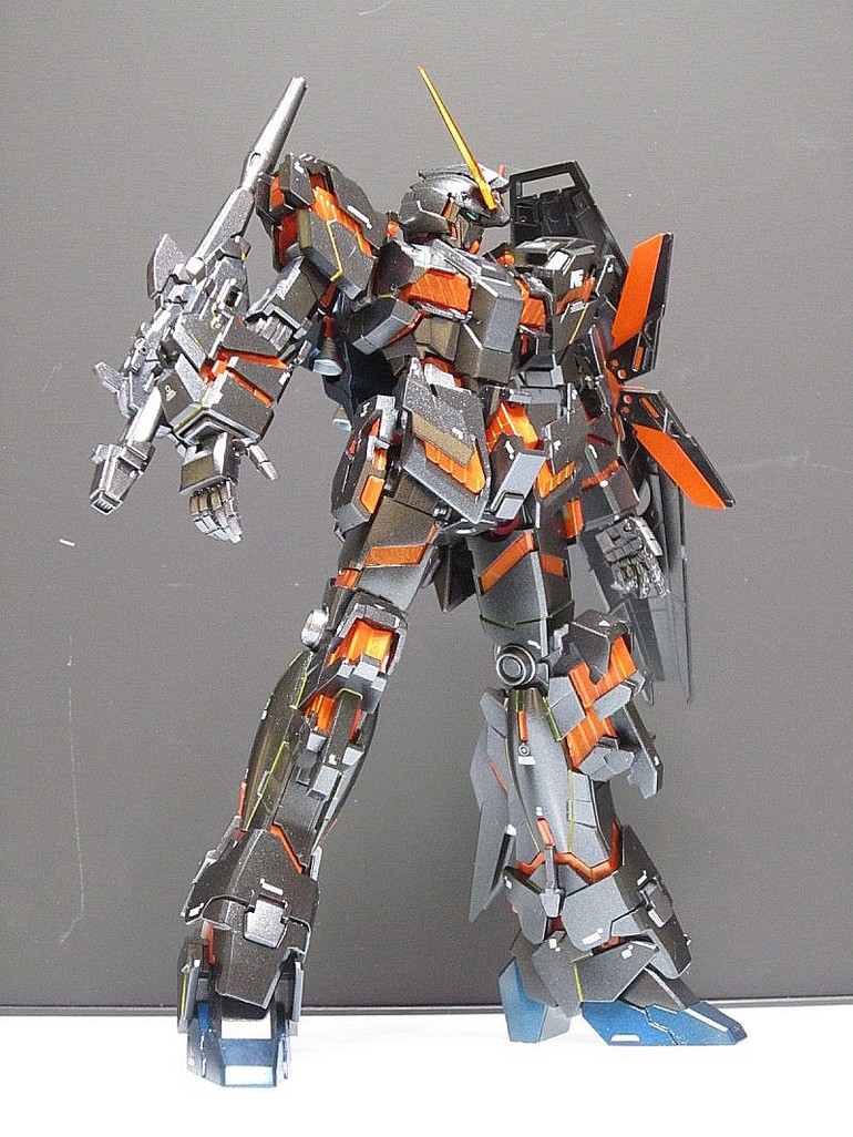 Newtype of World: GDM: HGUC 1/144 Unicorn Gundam Custom Build