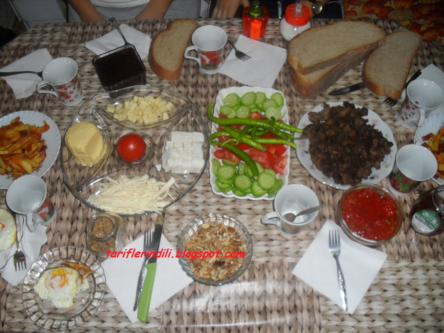 KAHVALTI MASALARIM Tariflerin Dili