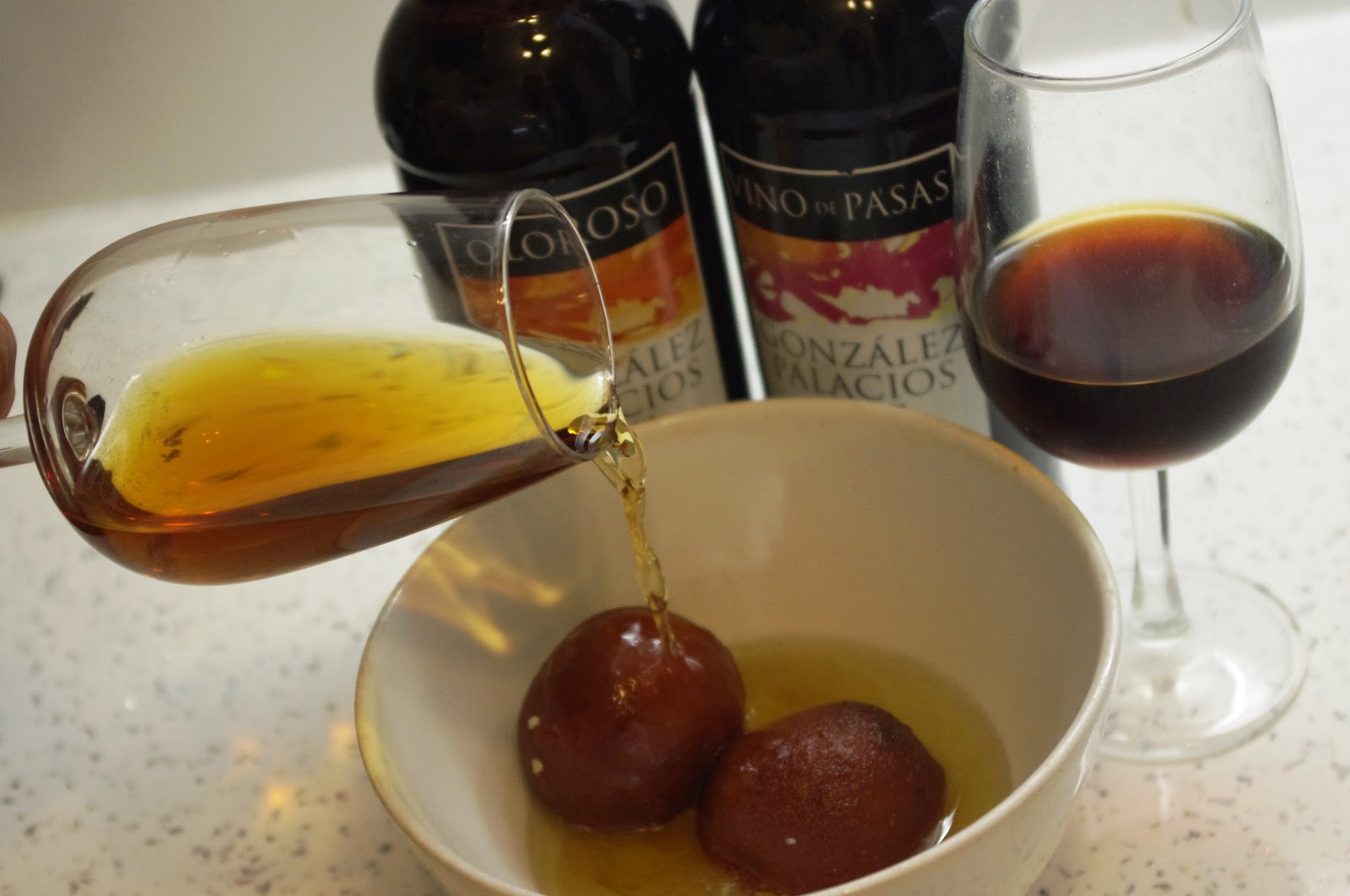Best Wine with Gulab Jamun? Oloroso and Vino de Pasas Wine Spice