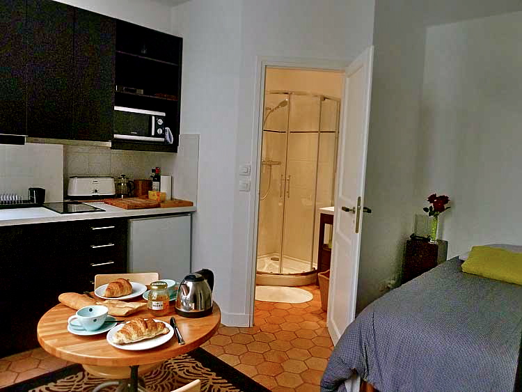 Petite Paris Montparnasse Maison new Paris apartment