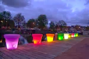 Jara Jardinería y Paisajismo: ILUMINACIÓN EXTERIOR PARQUES Y JARDINES