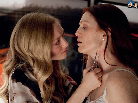 amanda seyfried julianne moore chloe. Julianne Moore In Chloe allows