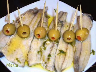 Boquerones Fritos, Rebozados  Y  En Vinagre 
