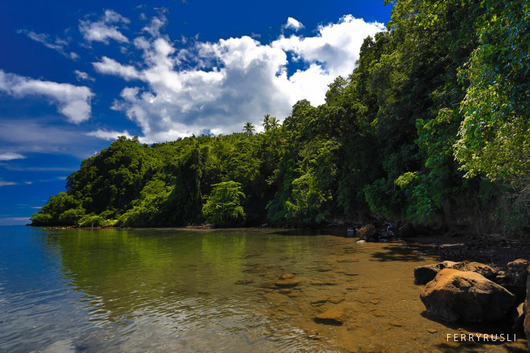 FERRYRUSLI PHOTOGRAPHY: SUNSET SUPER DI PANTAI ARUGASI, JAILOLO