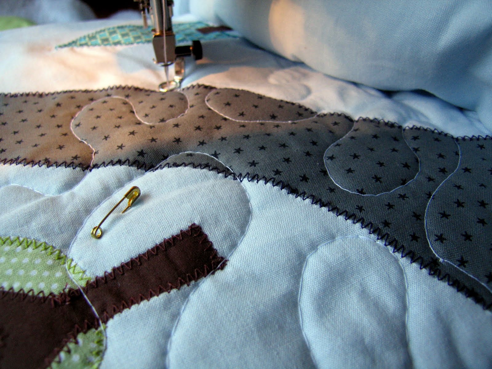 Candidly Kate ˚tutorial˚ Free Hand Quilting Stippling