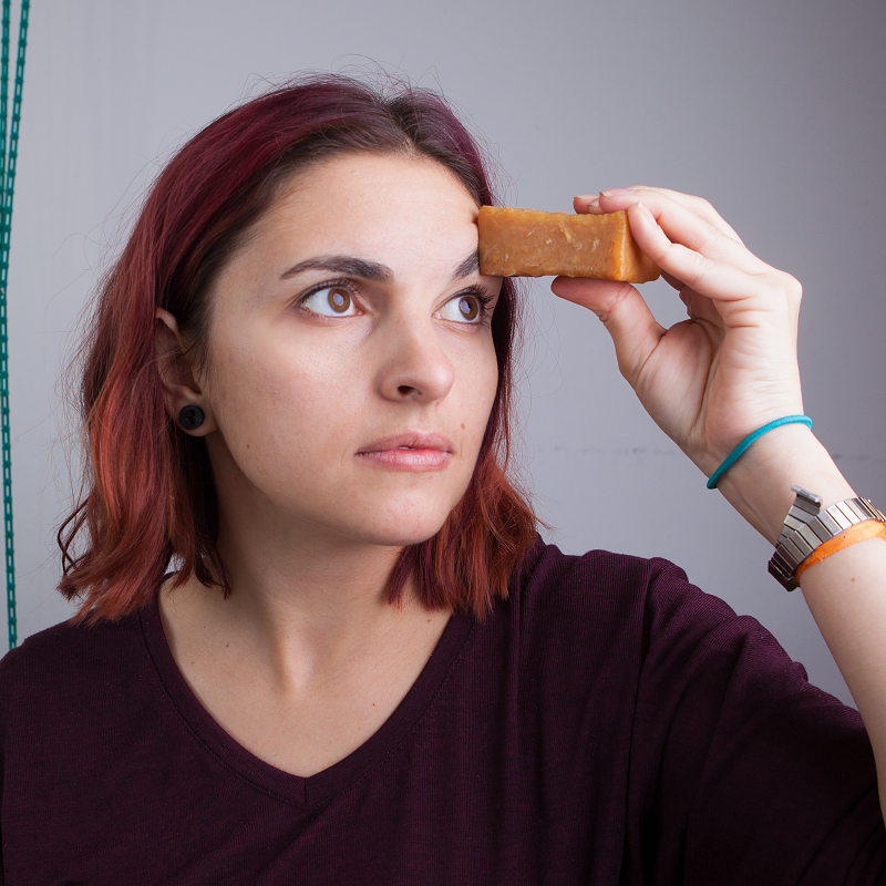 The Redhead Wird Zur Haargartnerin