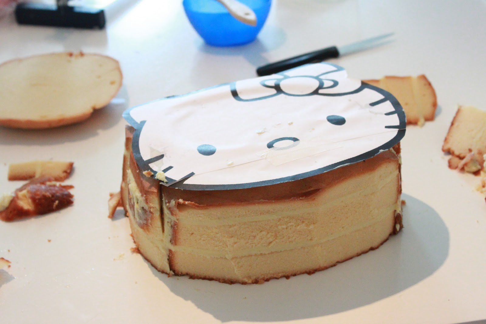 Wee Love Baking 3D Hello Kitty Head Cake Tutorial