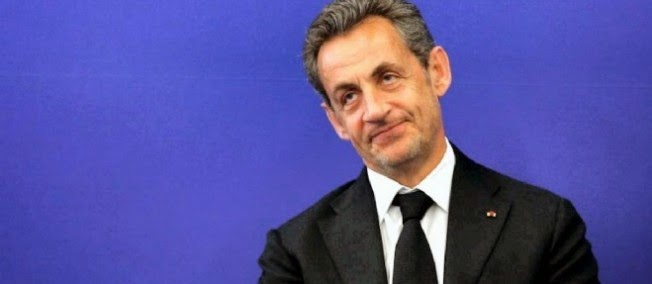 mr sarkozy discute avec une prostituée