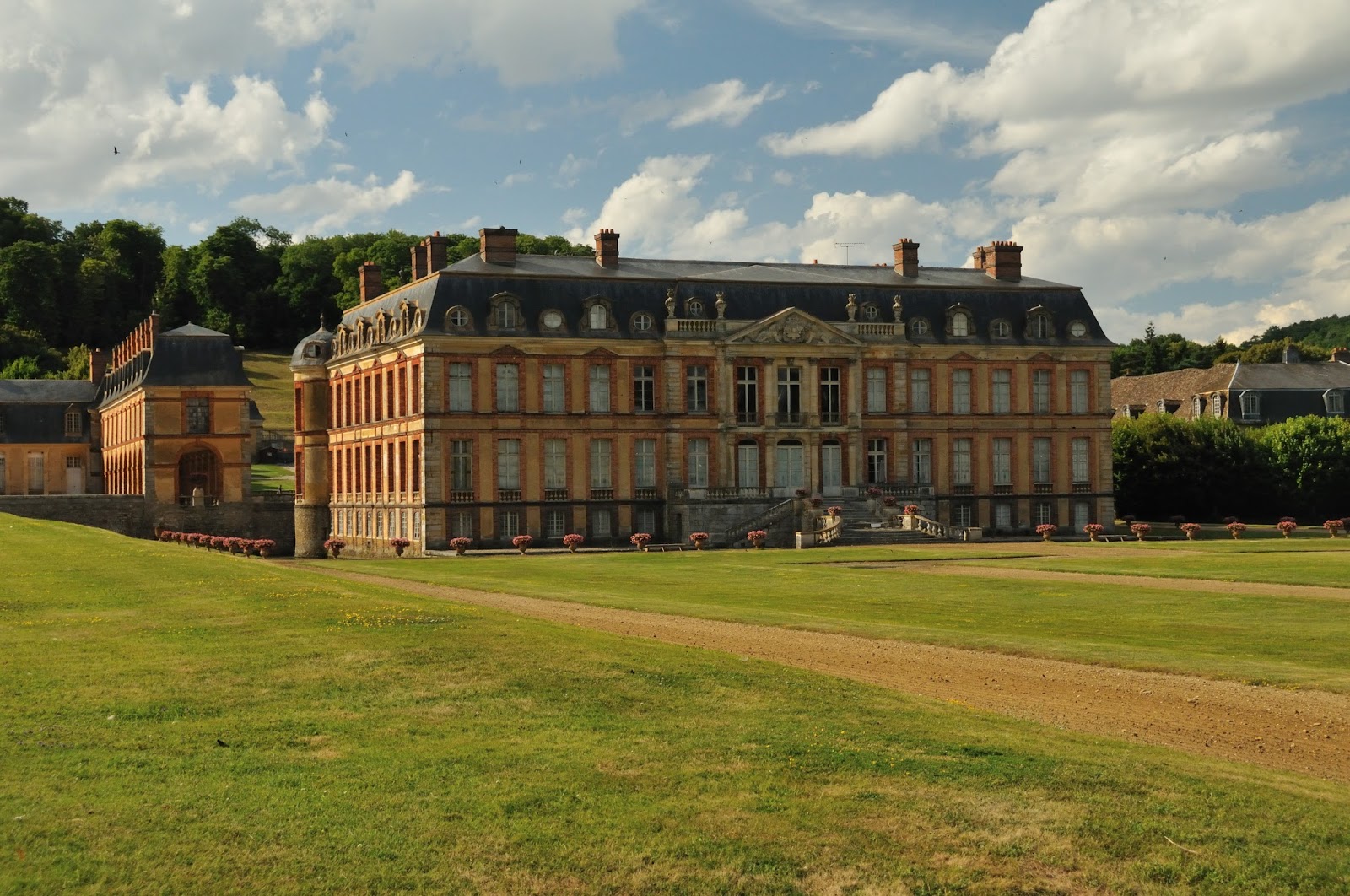 Blue Lion Guides Le château de Dampierre