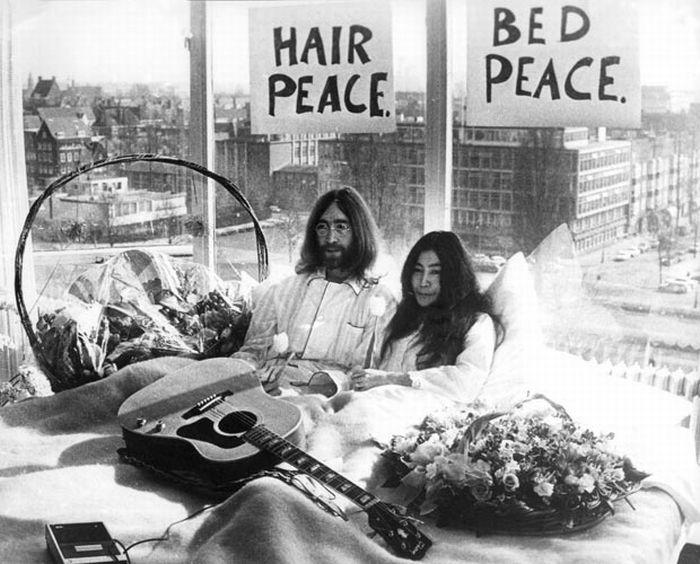 yoko john bed