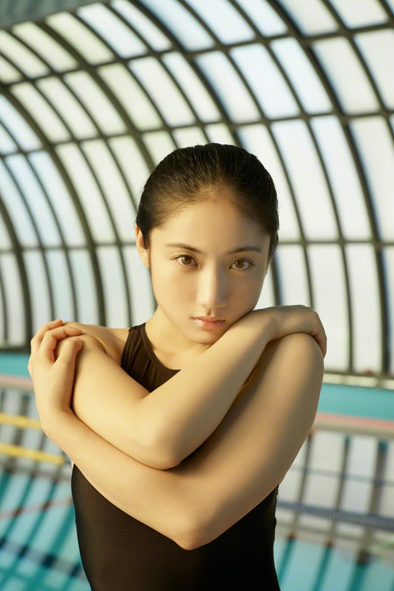 F-M-R [Foil Man Rips]: Happy 21st birthday Saaya Irie!