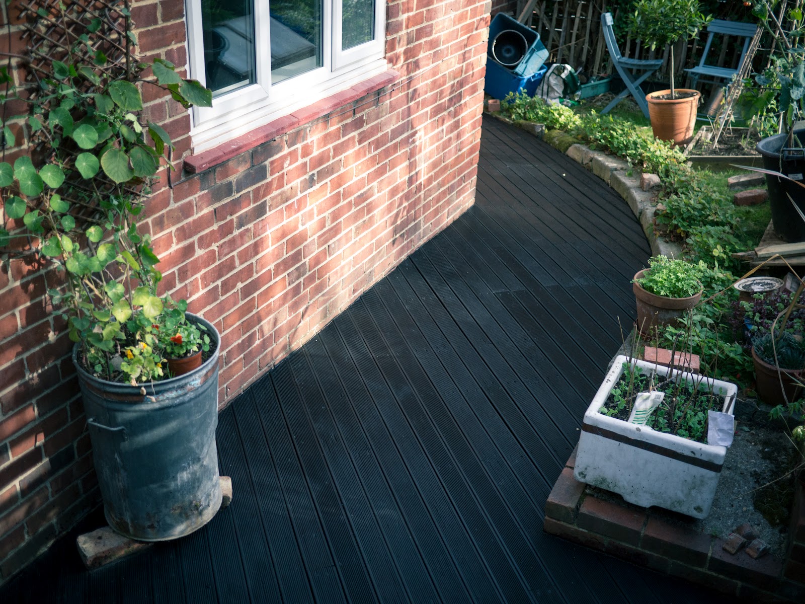 the clay garden Decking better in black