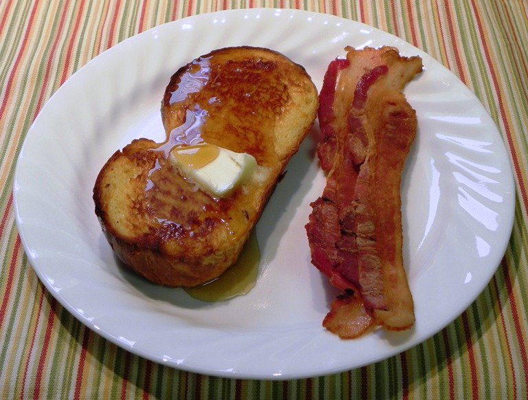 The Iowa Housewife: French Toast...Oven Style