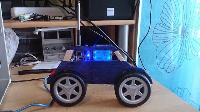  ένα ψηφιακό ραδιόφωνο με  Arduino uno