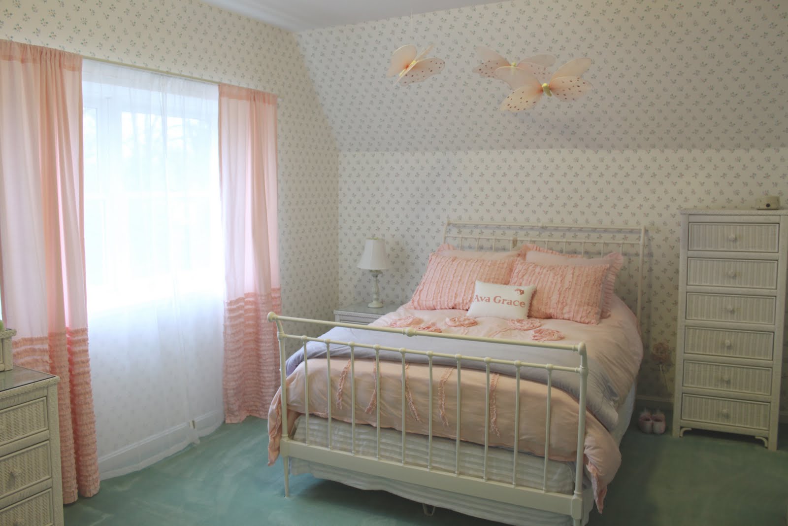 Butterfly Bedroom Wallpaper