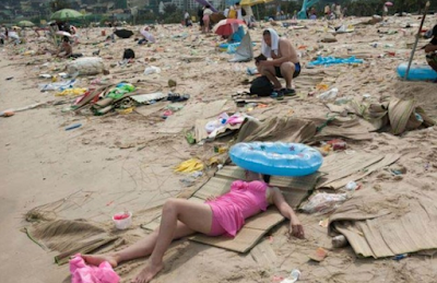 Pantai Penuh Sampah Jadi Obyek Wisata