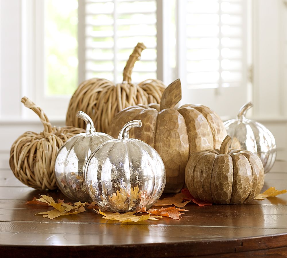 Decorative pumpkins: cute autumn decorative pumpkins background.