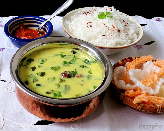 Gujarati Bhinda Ni Kadhi / Okra Stew