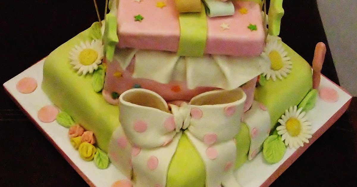 İpek Butik Pasta ,Çikolata ve Kurabiye hediye paketi pastası {gift box