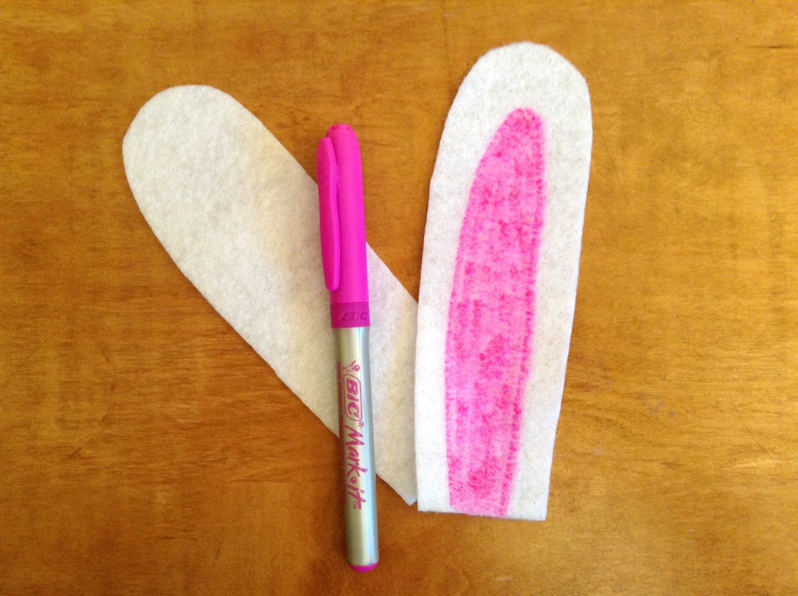 Oh the Cuteness! Tutorial Felt bunny ears for Easter! Make a pompom