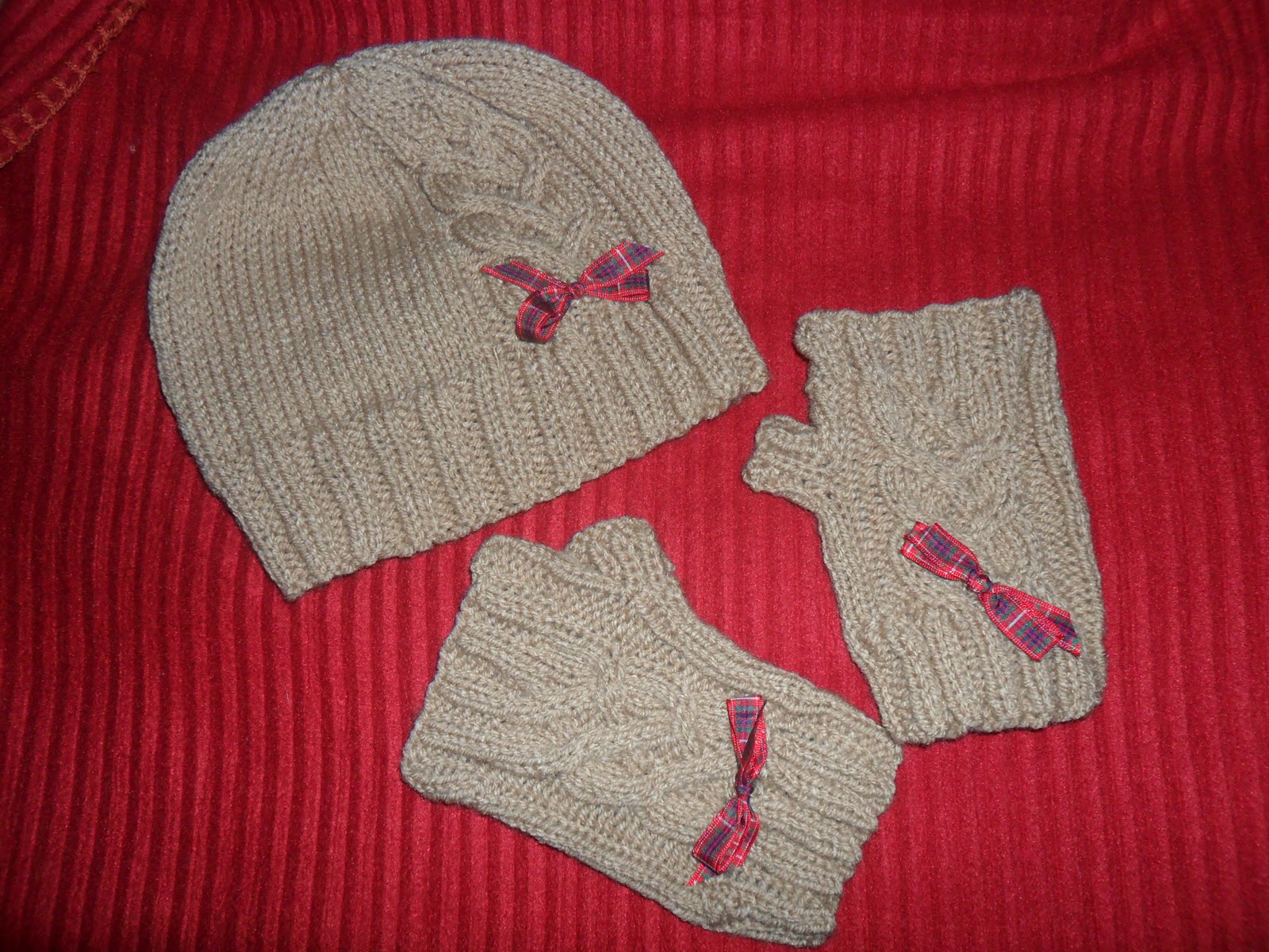 Busy Crafting... Woolly Hat Knitting Pattern to Match Michelle