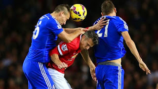 skor bigmatch man.united vs chelsea, man.united menahan imbang chelsea 1-1 di old trafford, van persie, didier drogba, jose mourinho, louis van gaal