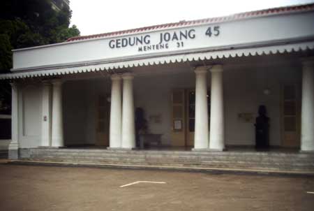 Syalala~ Syalala~: GEDUNG JOANG '45