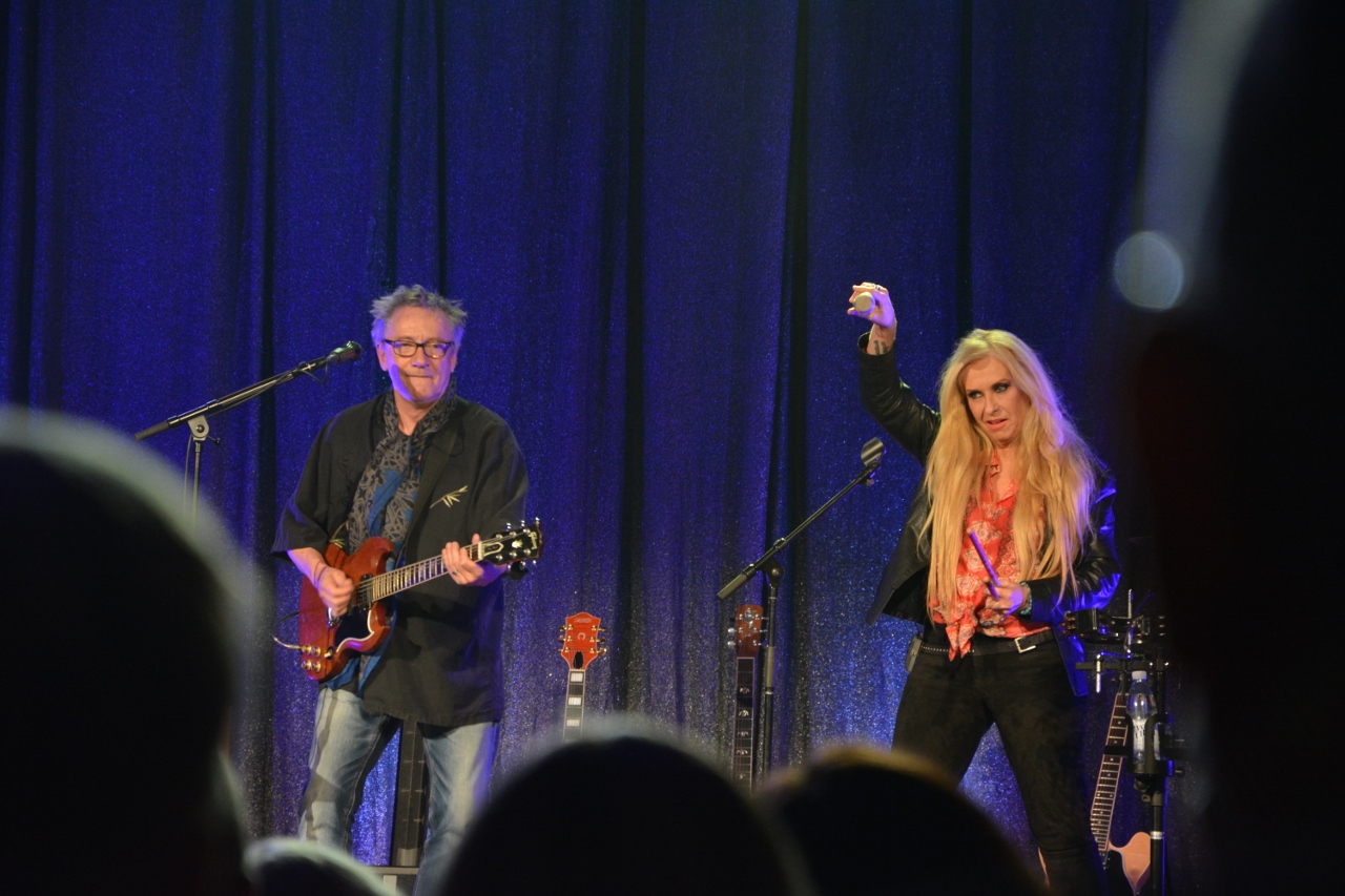 Fula Fula Ord Konsertrecension Sanne Salomonsen, Mats Ronander och Fagerlund