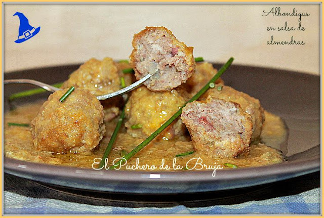 Albondigas En Salsa De Almendras
