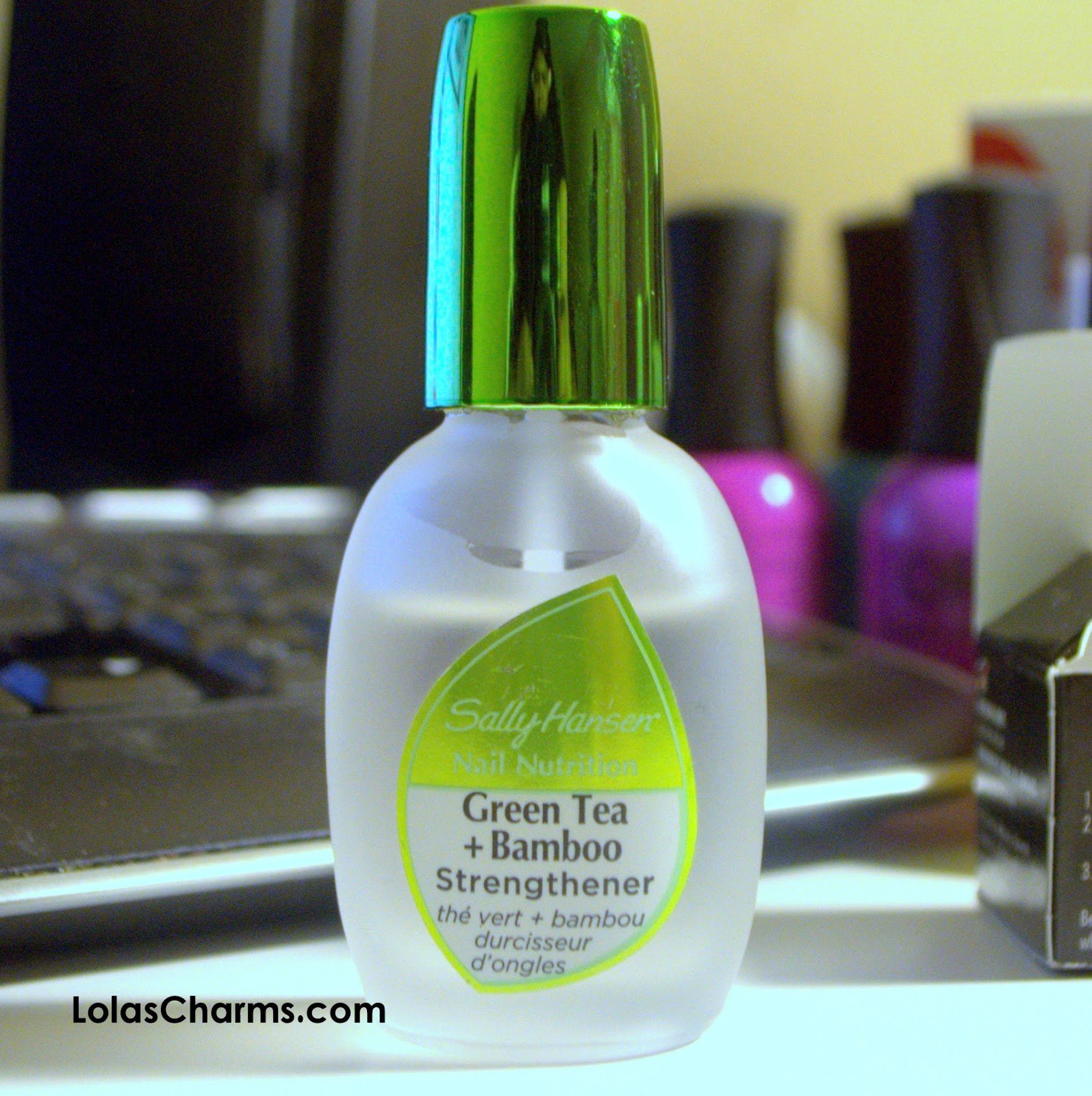 Review Sally Hansen Green Tea + Bamboo Strengthener Lipsticks & Nail