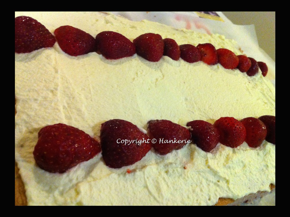 {Valentine's heart} Heartshaped Swiss Roll Hankerie