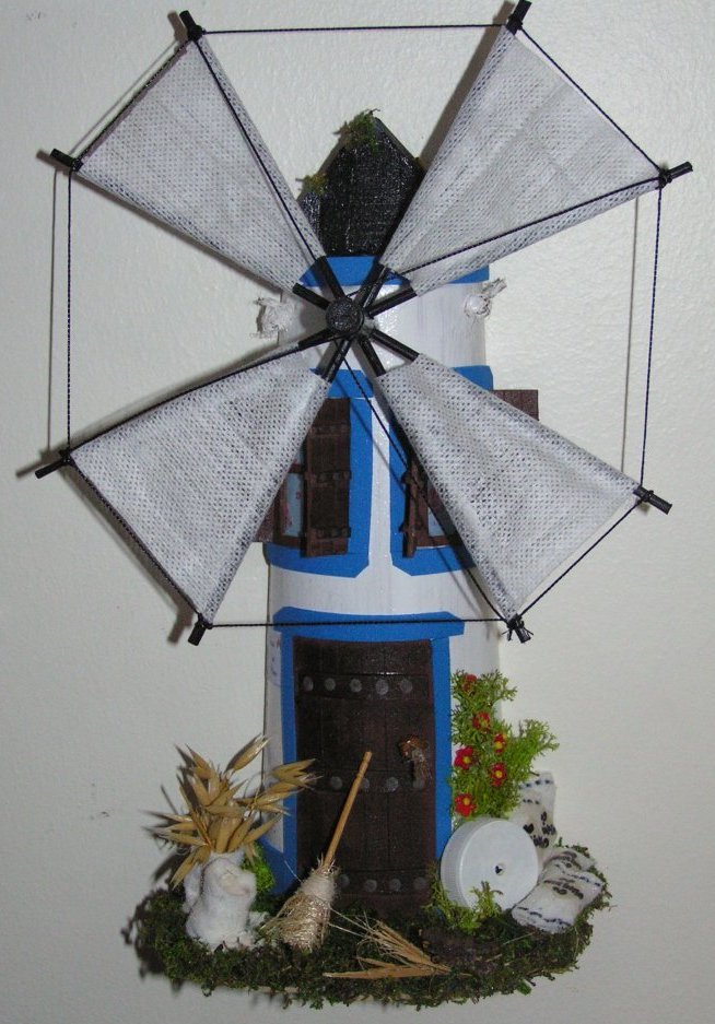 Artesanato em telhas Moinhos de vento, podem ser personalizados nas cores
