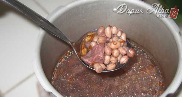 sup kacang tanah
