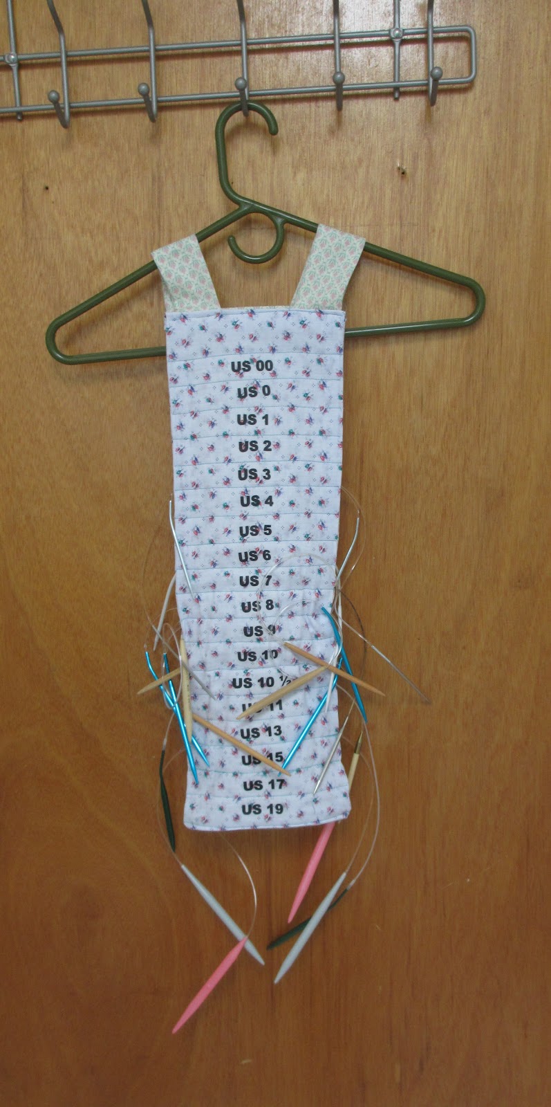 The Feisty Redhead Organizing Circular Knitting Needles