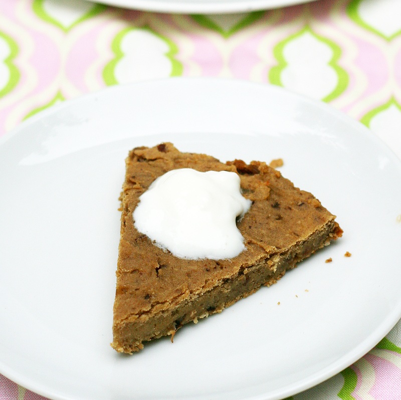 Mix it Up Oatmeal Raisin Cookie Cake