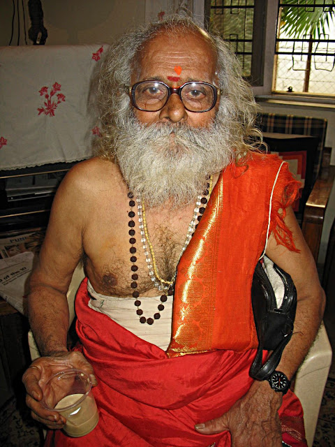 hindu priest