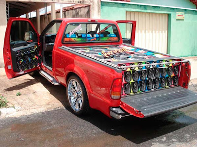 F-250 Som + Rodas 24"