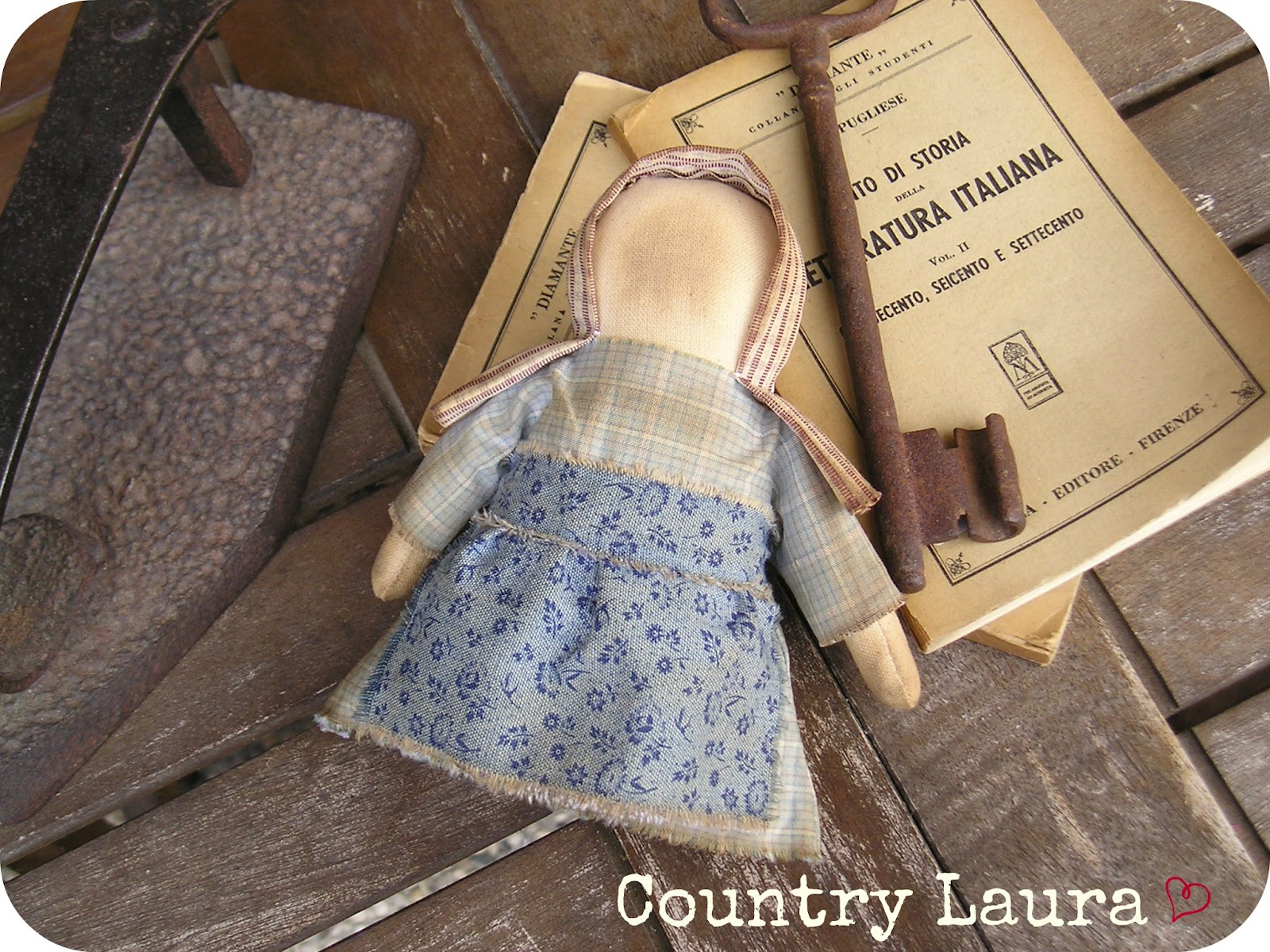 Country Laura STUMP DOLLS